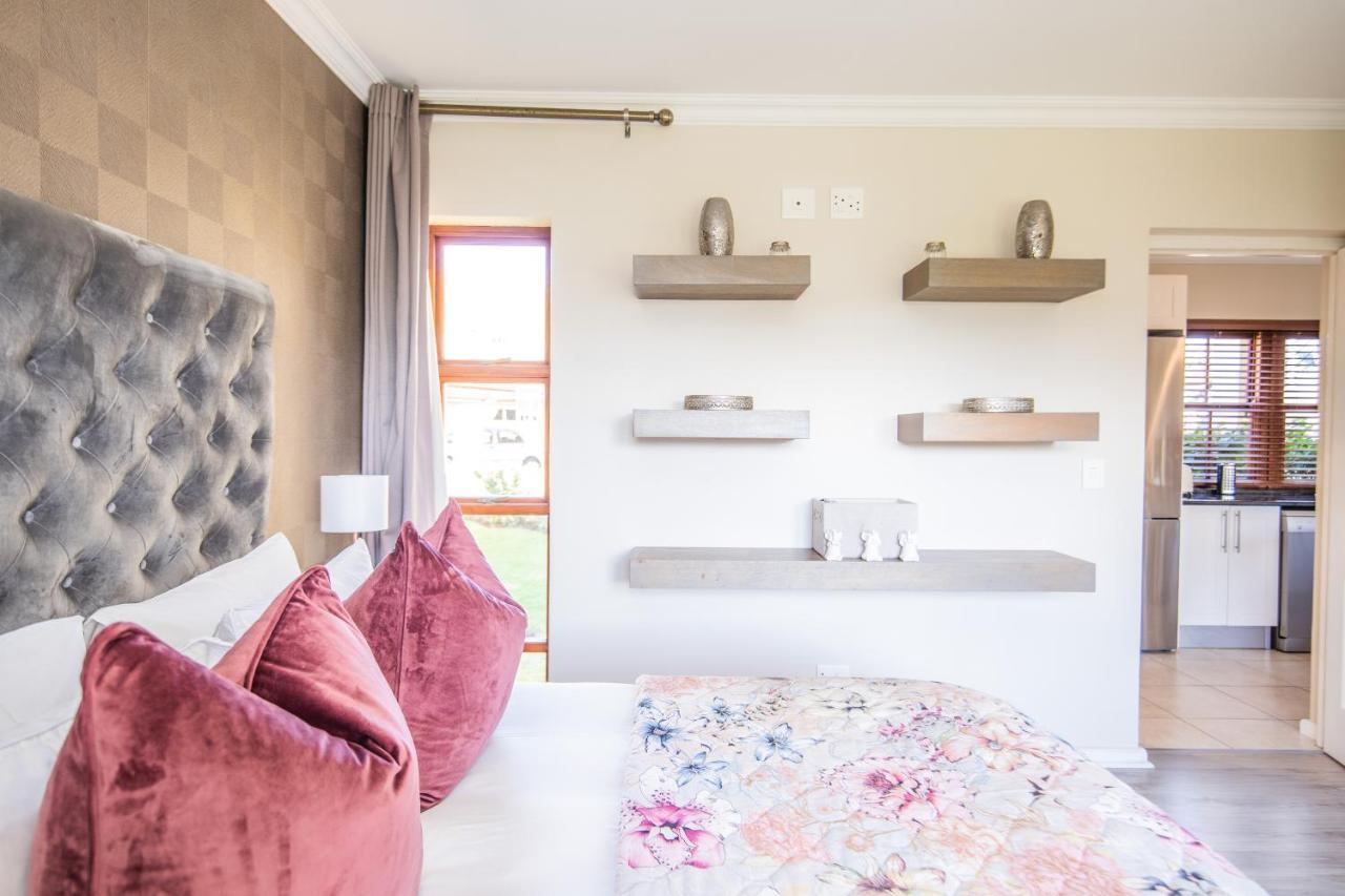 Six Whale Rock Gardens With Back Up Power For Load Shedding Plettenberg Bay Exterior foto